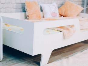 Кровать детская Бэби белая в Трёхгорном - tryohgornyj.magazinmebel.ru | фото - изображение 2